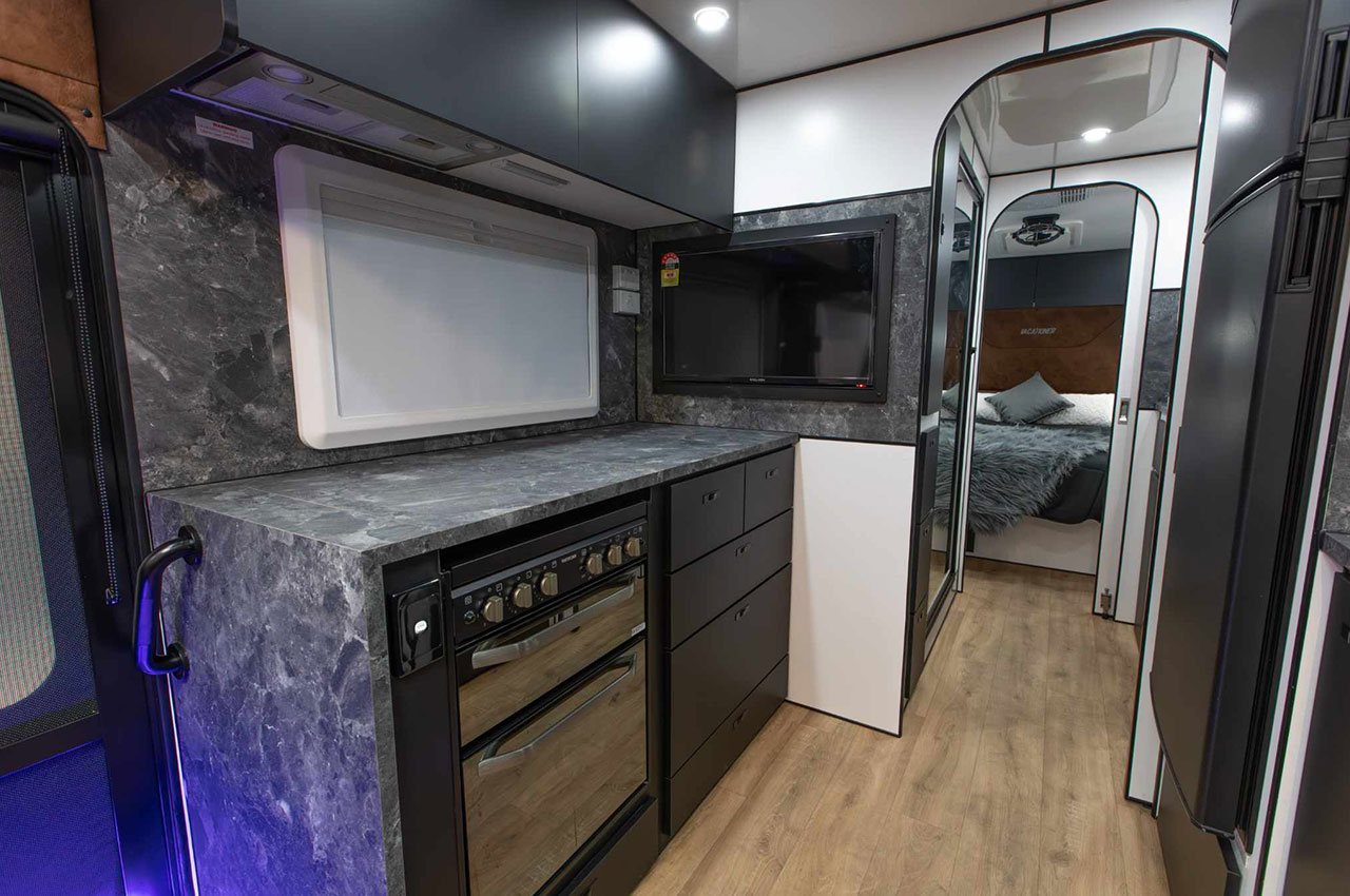 Caravan Layout 10
