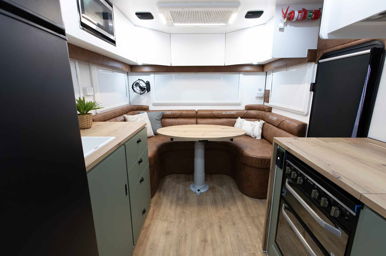 Caravan Layout 14